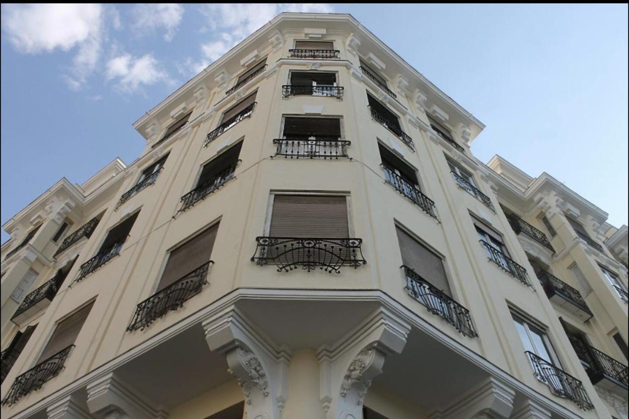 Ap Embajadores VIII Madrid Exteriör bild
